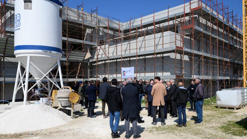 Luciano Buonfiglio, Presidente CONI Italia in visita al Centro Tecnico Federale di Pesistica in costruzione a Capurso