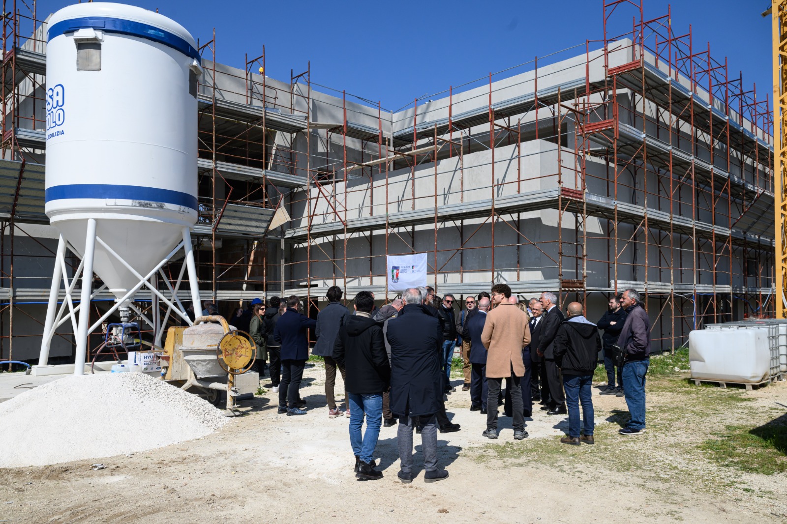 Luciano Buonfiglio, Presidente CONI Italia in visita al Centro Tecnico Federale di Pesistica in costruzione a Capurso